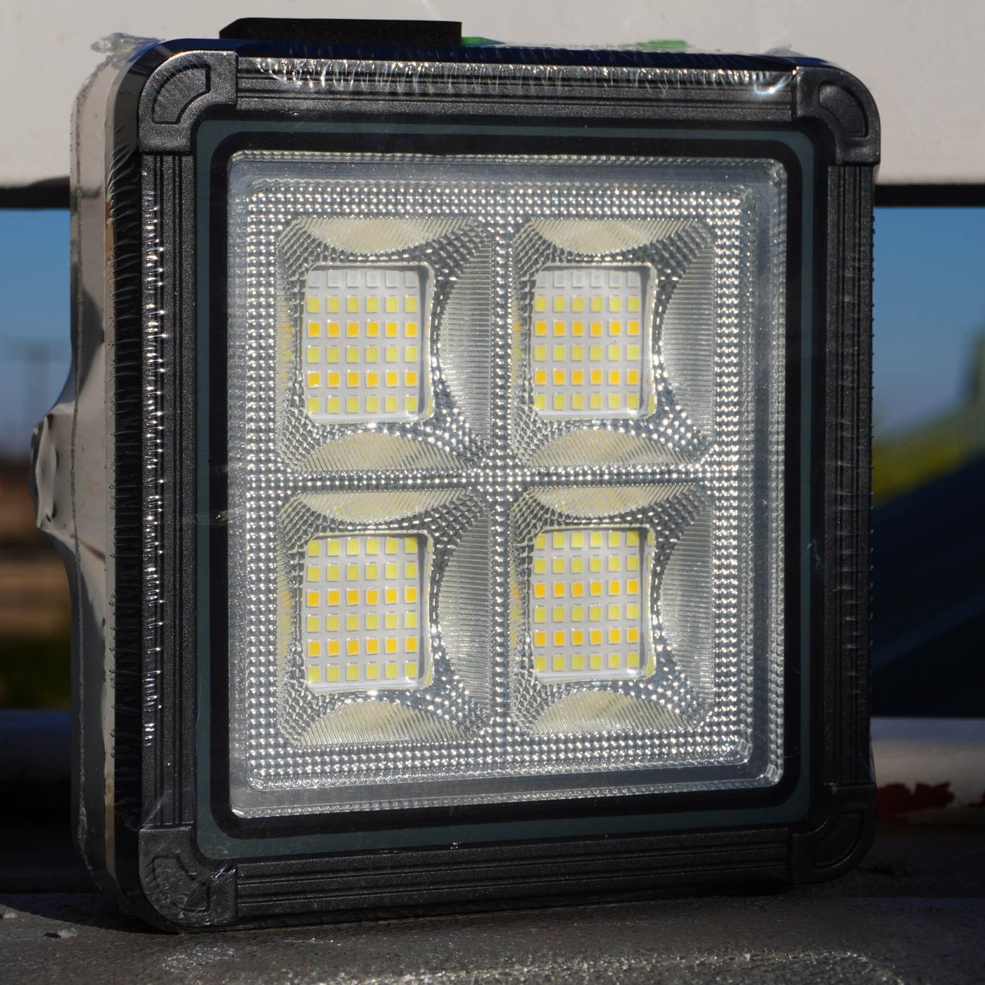 GD Plus 100W Flood Light