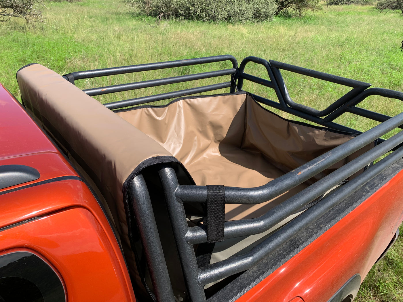 Deluxe Isolated Bakkie Meat Cooler